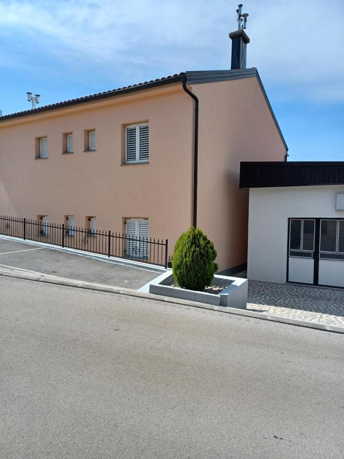Apartman Erika Senj  Eksteriør bilde
